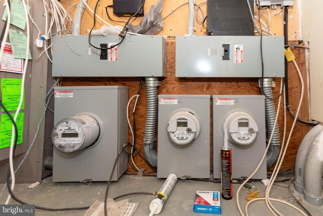 316 S BROADWAY, Baltimore, MD 21231