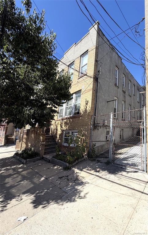 719 E 242nd Street, Bronx, NY 10470 — exterior