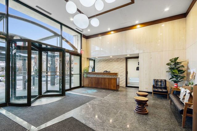 444 W Fullerton Parkway 1303, Chicago, IL 60614