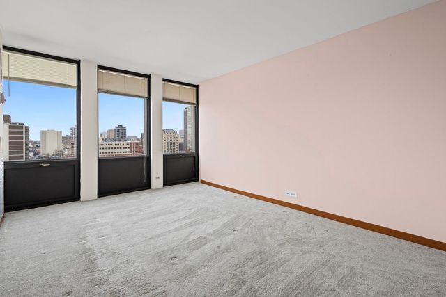 444 W Fullerton Parkway 1303, Chicago, IL 60614