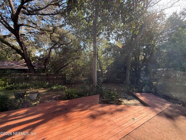 706 N 15TH Street, Fernandina Beach, FL 32034