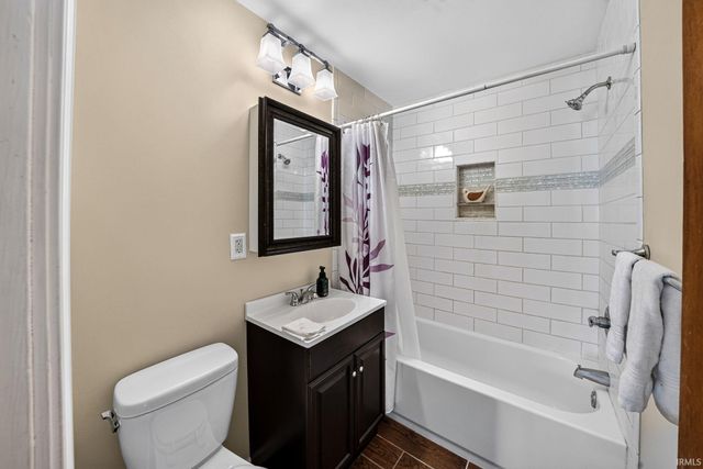 2405 Rockne Drive, South Bend, IN 46615