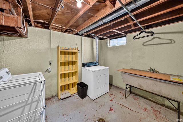 2405 Rockne Drive, South Bend, IN 46615