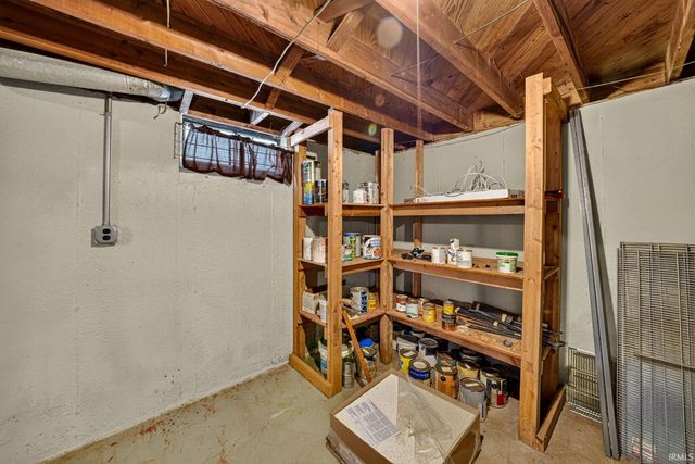 2405 Rockne Drive, South Bend, IN 46615