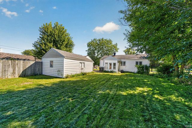 2405 Rockne Drive, South Bend, IN 46615