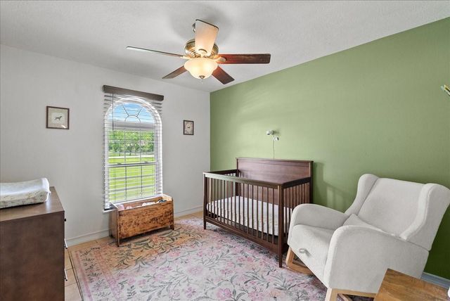 10122 Laurie Lane, Highlands, TX 77562