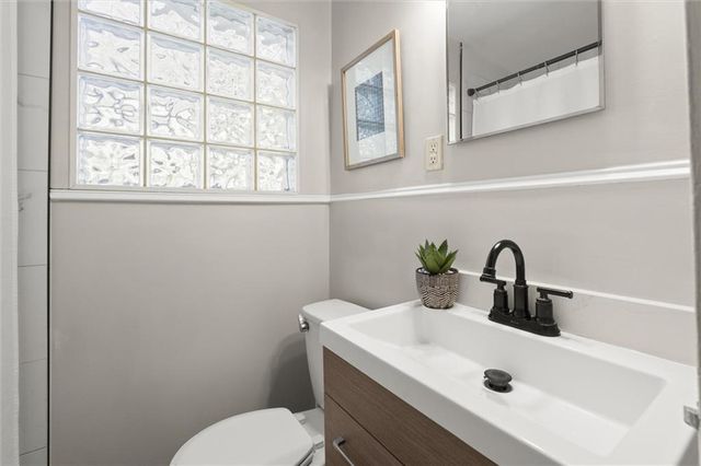 1751 Center Avenue, Atlanta, GA 30344