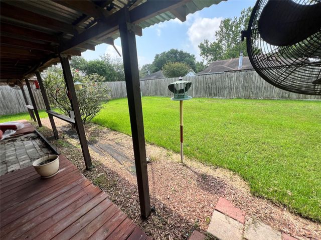 11730 Alamo Drive, La Porte, TX 77571