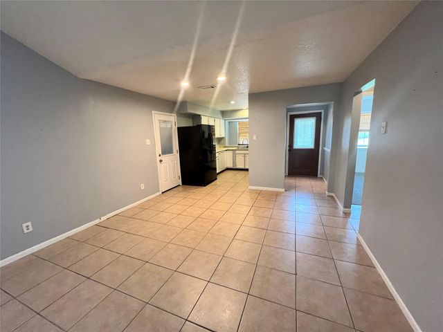 11730 Alamo Drive, La Porte, TX 77571