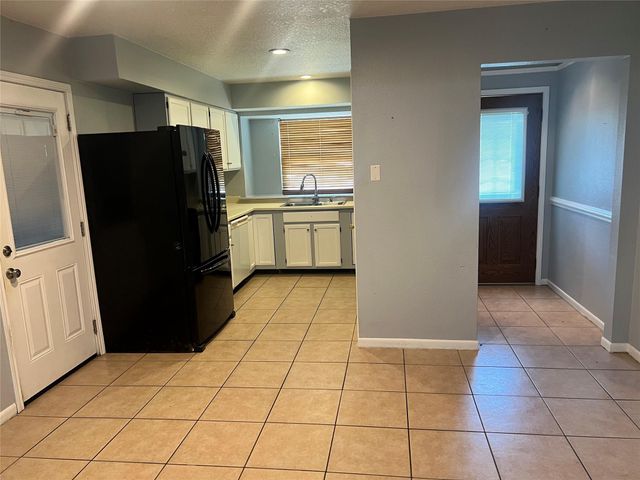 11730 Alamo Drive, La Porte, TX 77571