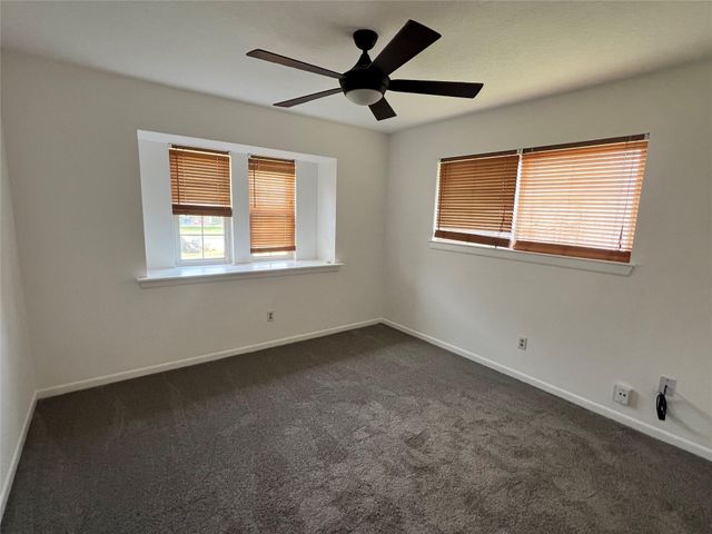 11730 Alamo Drive, La Porte, TX 77571