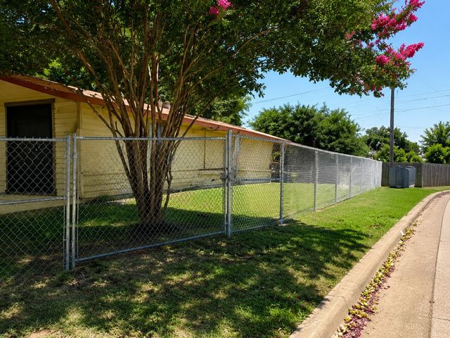422 17th Street, Grand Prairie, TX 75051