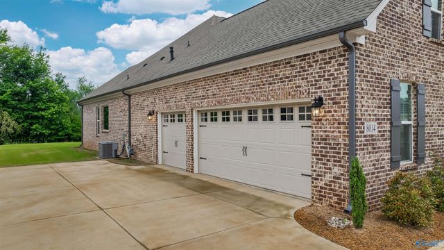 8014 Tupelo Gum Trace SW, Huntsville, AL 35802