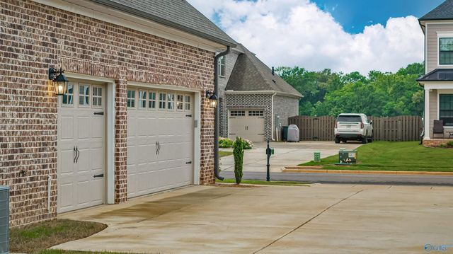 8014 Tupelo Gum Trace SW, Huntsville, AL 35802