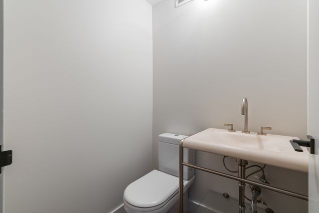 50 E BELLEVUE Place 2601, Chicago, IL 60611