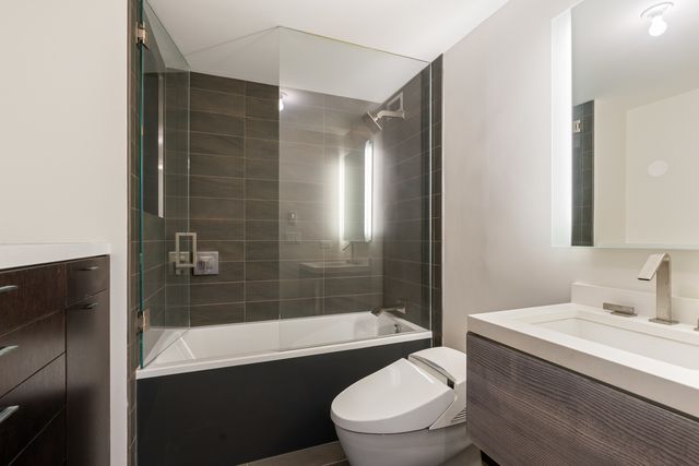50 E BELLEVUE Place 2601, Chicago, IL 60611