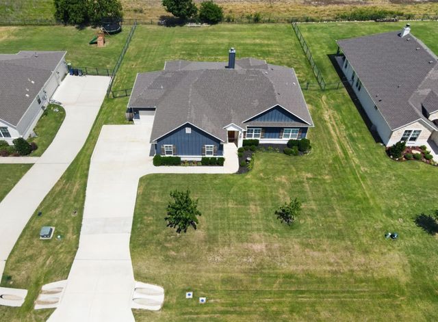 1506 Back Stretch Road, Justin, TX 76247