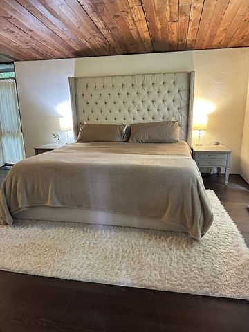 23 Peacock Farm Road, Lexington, MA 02421