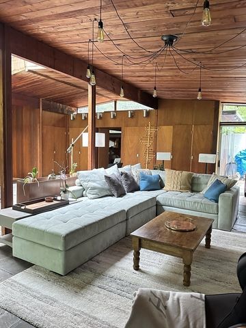 23 Peacock Farm Road, Lexington, MA 02421