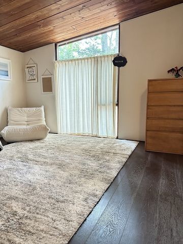 23 Peacock Farm Road, Lexington, MA 02421