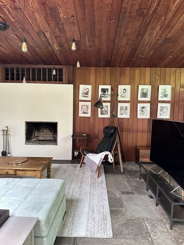 23 Peacock Farm Road, Lexington, MA 02421