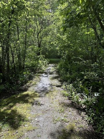 23 Peacock Farm Road, Lexington, MA 02421