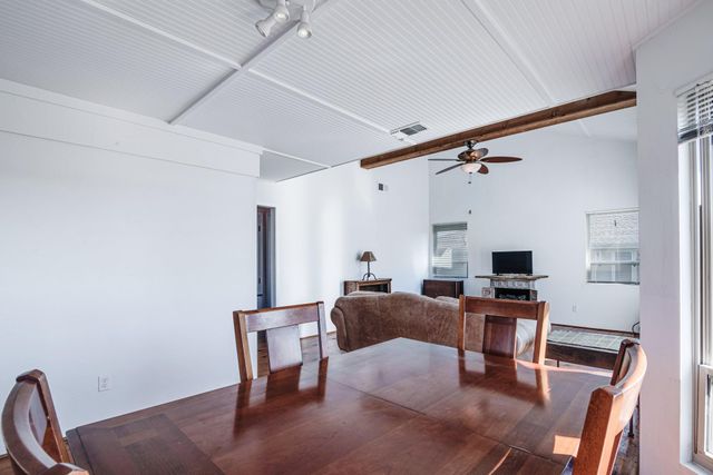 140 Ocean View Drive, Crystal Beach, TX 77650