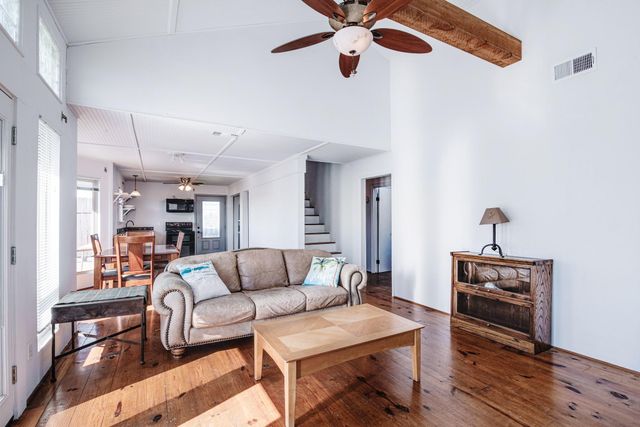 140 Ocean View Drive, Crystal Beach, TX 77650