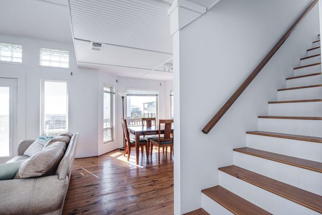 140 Ocean View Drive, Crystal Beach, TX 77650