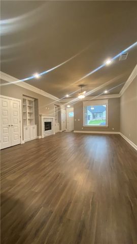 661 Summer Lane, Prairie Grove, AR 72753