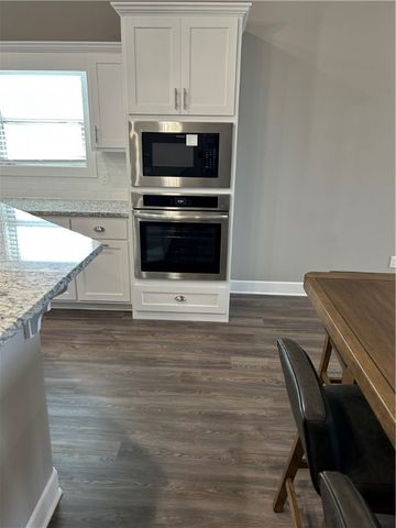 661 Summer Lane, Prairie Grove, AR 72753