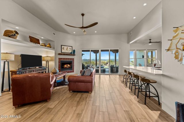 430 SHAWNEE Drive, Wickenburg, AZ 85390