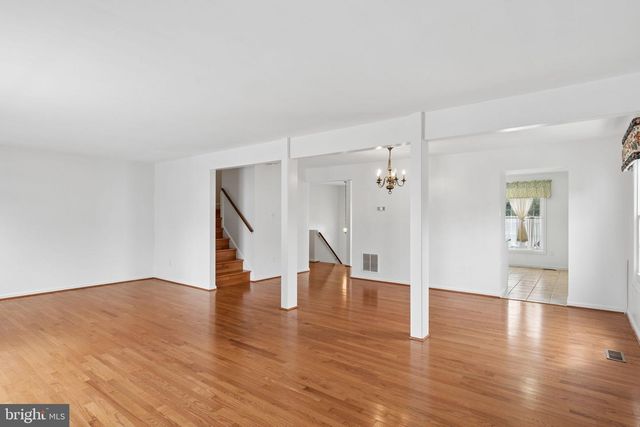 9310 SEVEN COURTS DR, Baltimore, MD 21236