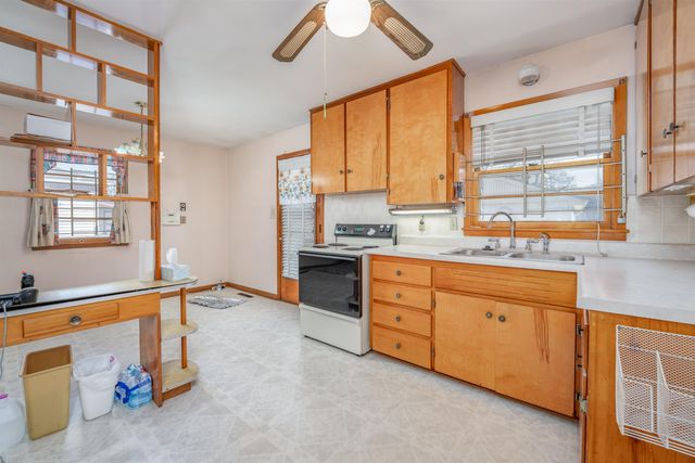 2056 S Estelle St, Wichita, KS 67211