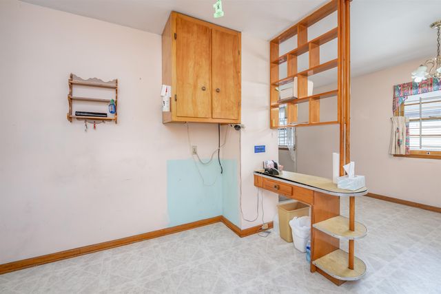 2056 S Estelle St, Wichita, KS 67211