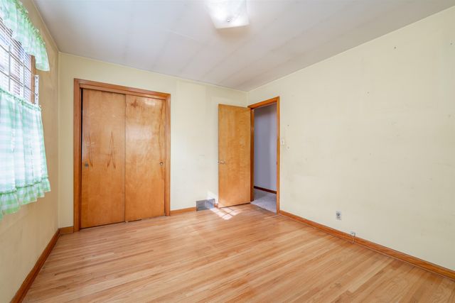 2056 S Estelle St, Wichita, KS 67211