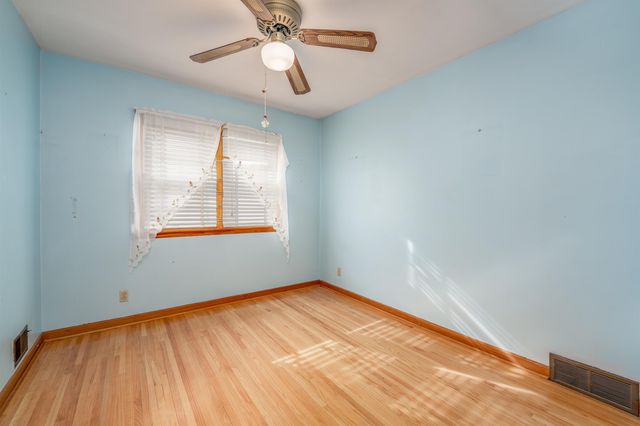 2056 S Estelle St, Wichita, KS 67211