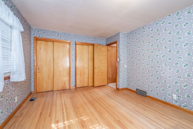 2056 S Estelle St, Wichita, KS 67211