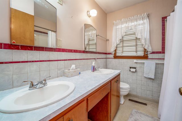 2056 S Estelle St, Wichita, KS 67211