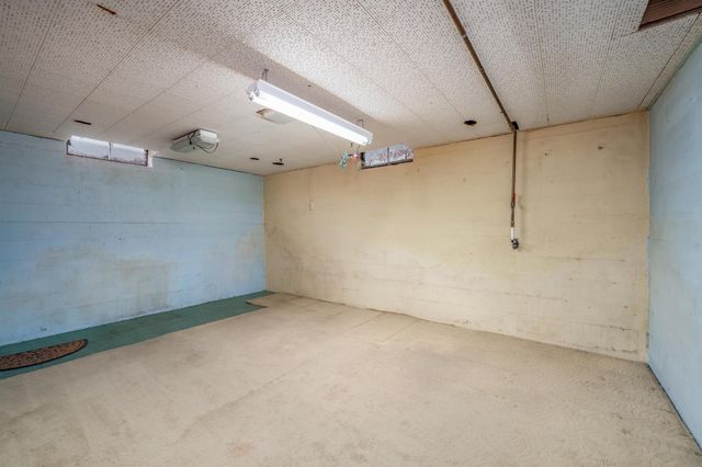 2056 S Estelle St, Wichita, KS 67211