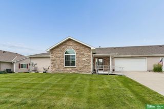 8706 N 160 Plaza, Bennington, NE 68007