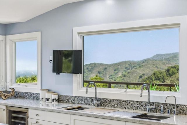 11270 Page Mill Road, Los Altos Hills, CA 94022