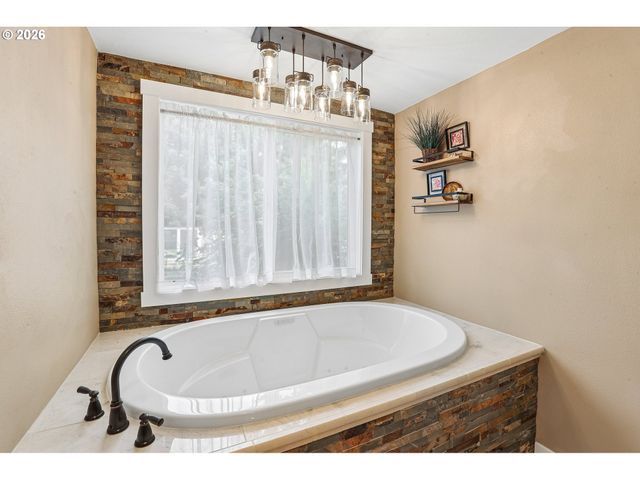 298 ROBERSON Rd, Woodland, WA 98674