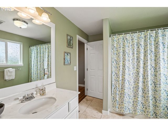 298 ROBERSON Rd, Woodland, WA 98674