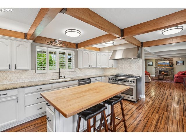 298 ROBERSON Rd, Woodland, WA 98674