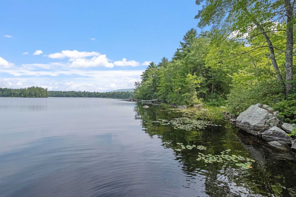 28 Moose Walk, Moultonborough, NH 03254