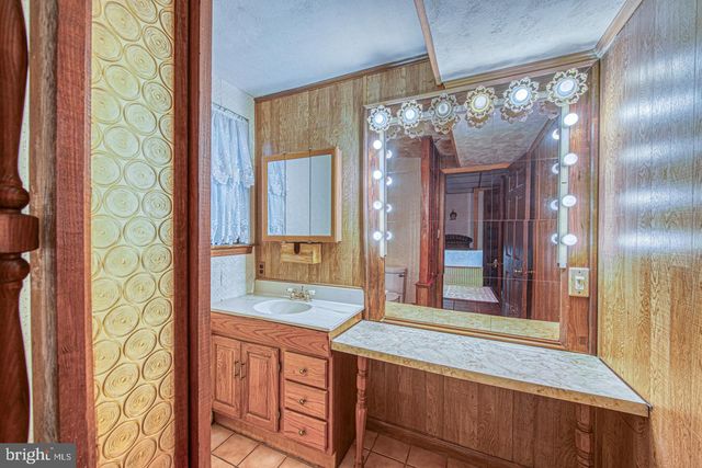505 CRICKET LN, Media, PA 19063