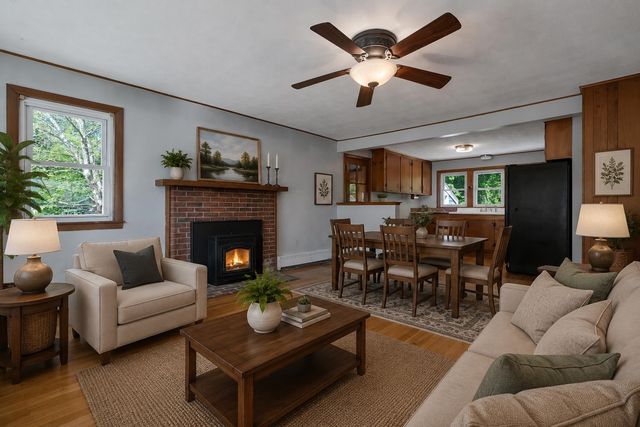 14 Phinney Lane, Exeter, NH 03833