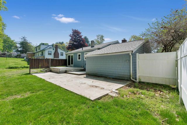 14 Phinney Lane, Exeter, NH 03833