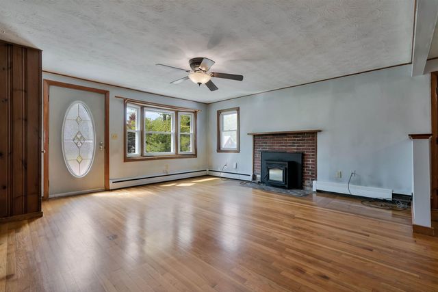 14 Phinney Lane, Exeter, NH 03833